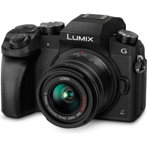 Panasonic DMC-G7K Lumix bezlusterkowy aparat cyfrowy + obiektyw H-FS1442A 14–42mm, F3.5-5.6 (Live MOS 16MP, 4K, Post Focus, autofokus DFD, OLED LVF), czarny