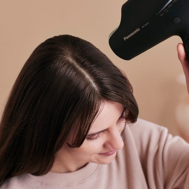 Tryb pielęgnacji skóry głowy do dbania o zdrowie nasady włosów